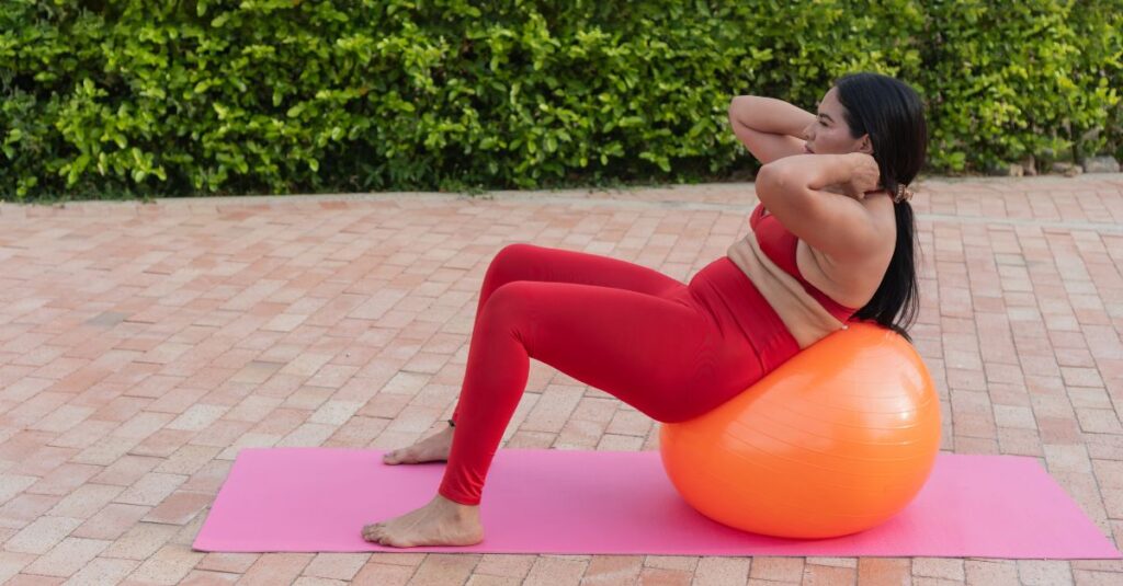 GLP-1 Woman performing crunches