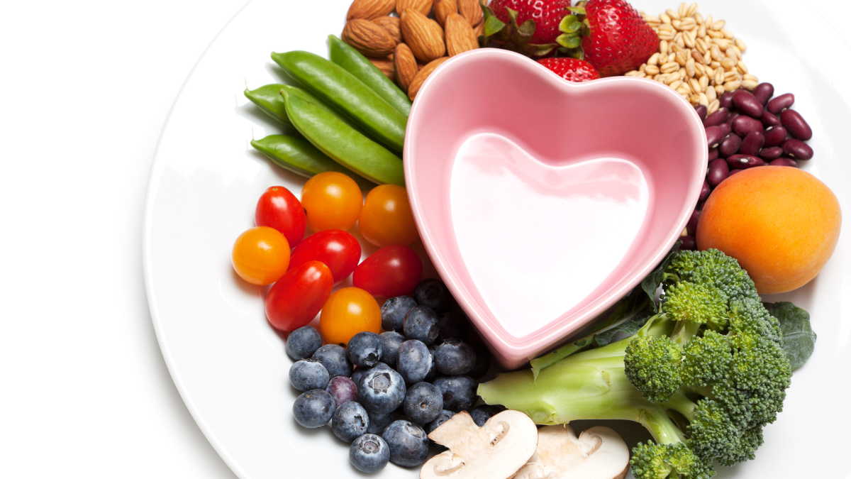 Illustration of a delicious plate of fresh whole foods